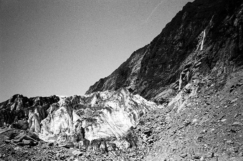 Franz Josef Glacier 00580032.JPG - Kodak TriX 400 film